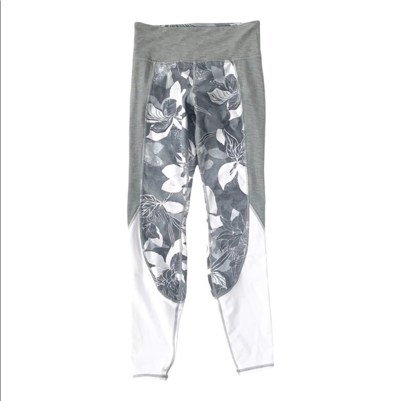 ATHLETA High Rise Tropical Flow Chaturanga Leggings Gray S - Picture 4 of 10